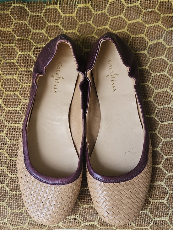 Cole Haan Shoes - Cole Haan Two Tone Tan And Burgundy Leather Basket Weave Flats